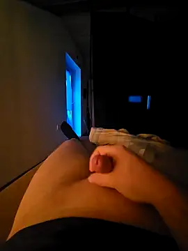 eigude10 online show from November 9, 3:32 pm