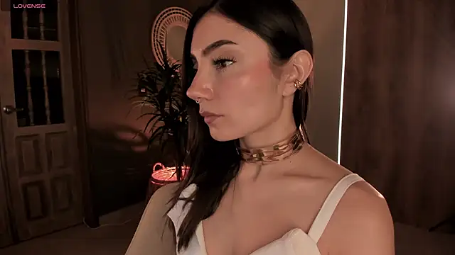 AmyArmstrong online show from March 3, 12:15 am