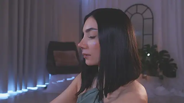 AmyArmstrong online show from November 10, 8:41 pm