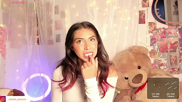 natalie jaensen online show from March 8, 2:04 am