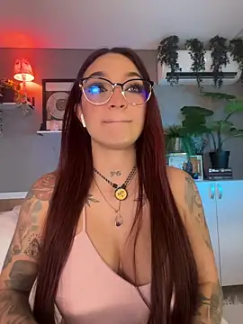 DaniDusan  online show from November 23, 6:52 pm