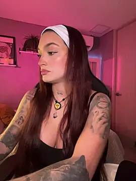 Snapshot of DaniDusan_ chatting on January 31, 9:13 pm DaniDusan online show from January 31, 9:13 pm