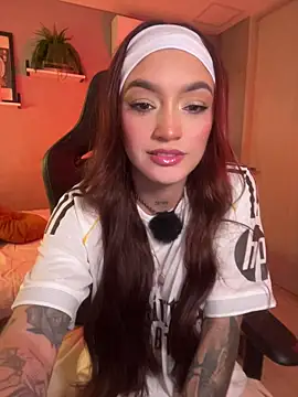 Snapshot of DaniDusan_ chatting on March 2, 6:15 pm DaniDusan online show from March 2, 6:15 pm