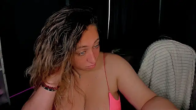 Snapshot of CumOnMy_Tits chatting on September 21, 12:56 am CumOnMy Tits online show from September 21, 12:56 am