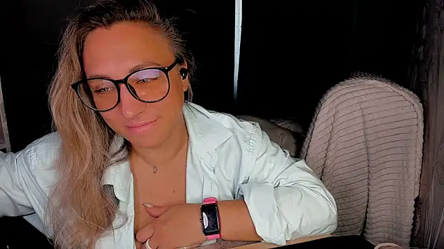 Snapshot of CumOnMy_Tits chatting on September 22, 12:34 am CumOnMy Tits online show from September 22, 12:34 am