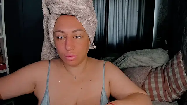 Snapshot of CumOnMy_Tits chatting on October 15, 2:11 am CumOnMy Tits online show from October 15, 2:11 am