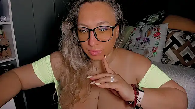 CumOnMy Tits online show from July 4, 2:07 am