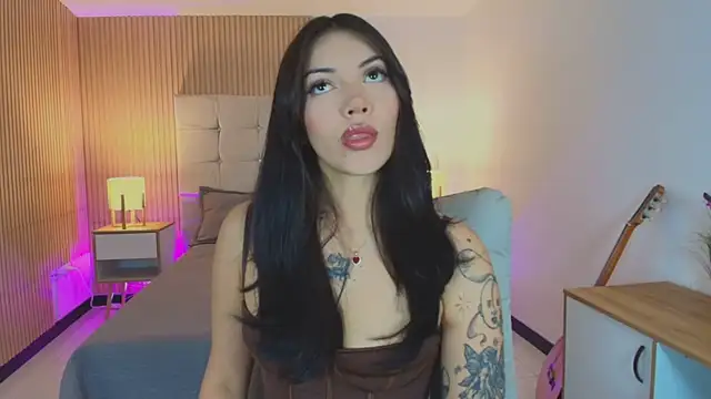 Snapshot of Baby_Venuss chatting on June 25, 3:28 am Baby Venuss online show from June 25, 3:28 am