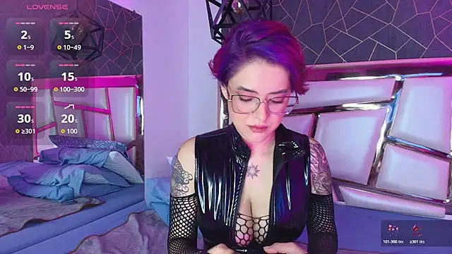 Annie Swan online show from November 5, 12:38 pm