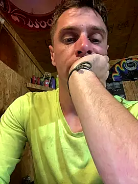 Snapshot of DillPie chatting on November 20, 3:39 am DillPie online show from November 20, 3:39 am