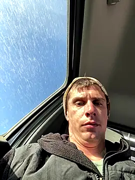 Snapshot of DillPie chatting on December 15, 3:27 pm DillPie online show from December 15, 3:27 pm