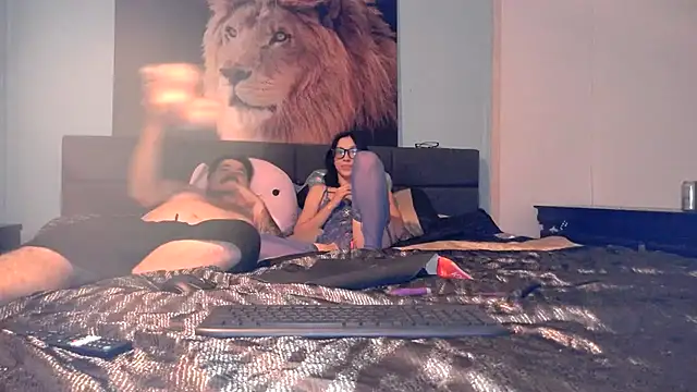 Snapshot of ZANDUNE chatting on November 7, 1:05 am ZANDUNE online show from November 7, 1:05 am