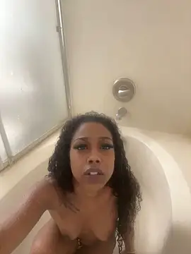 mismialove online show from December 15, 3:05 pm