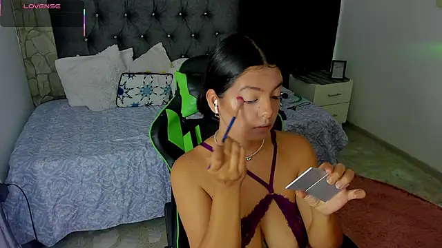 Snapshot of susan_smith18 chatting on September 20, 1:01 pm susan smith18 online show from September 20, 1:01 pm