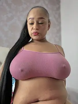 Snapshot of sofia_xxx02 chatting on March 6, 3:02 pm sofia xxx02 online show from March 6, 3:02 pm