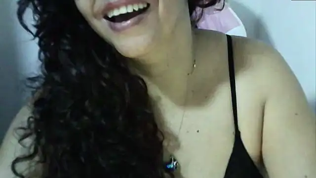 Snapshot of oso34hot chatting on October 29, 4:53 pm oso34hot online show from October 29, 4:53 pm