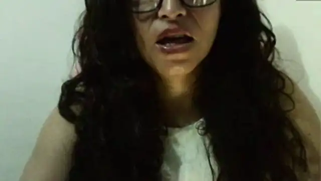 Snapshot of oso34hot chatting on November 24, 1:05 am oso34hot online show from November 24, 1:05 am