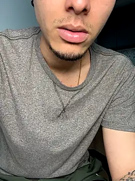 bigryann23 online show from November 4, 10:09 pm