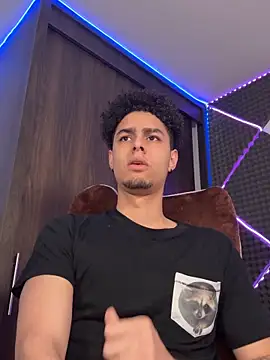 bigryann23 online show from February 8, 3:32 am