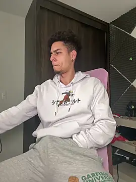 bigryann23 online show from March 15, 3:12 am