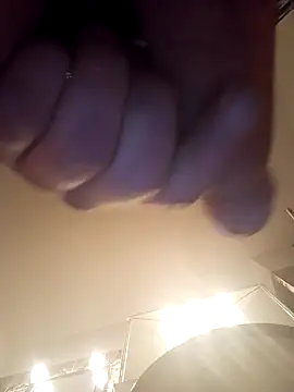 Snapshot of Affenarsch81 chatting on December 13, 9:46 am Affenarsch81 online show from December 13, 9:46 am